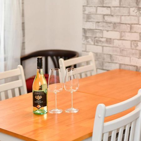 Pass The Keys Perfectly Located 3 Bed Home Close To The City Cardiff Exteriör bild