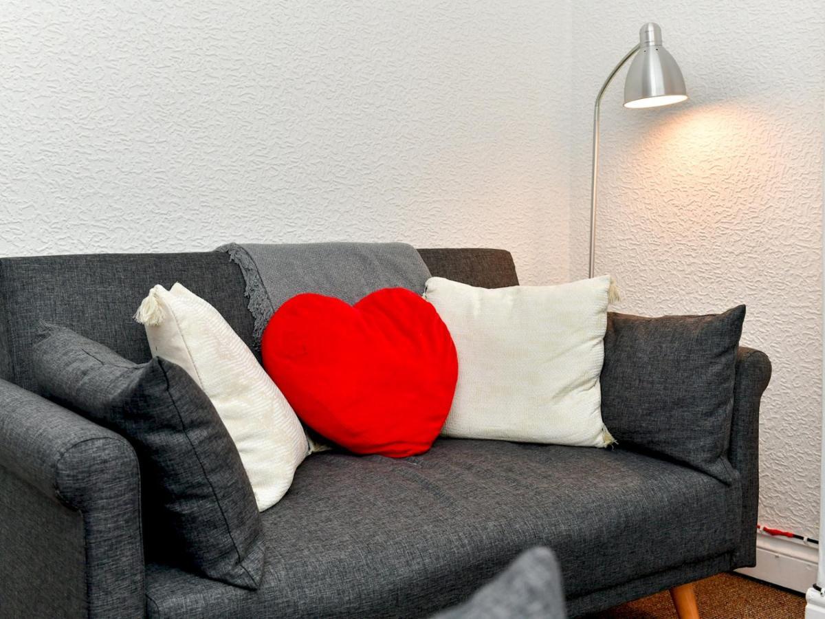 Pass The Keys Perfectly Located 3 Bed Home Close To The City Cardiff Exteriör bild